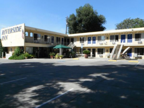  Colusa Riverside Inn  Кольюза